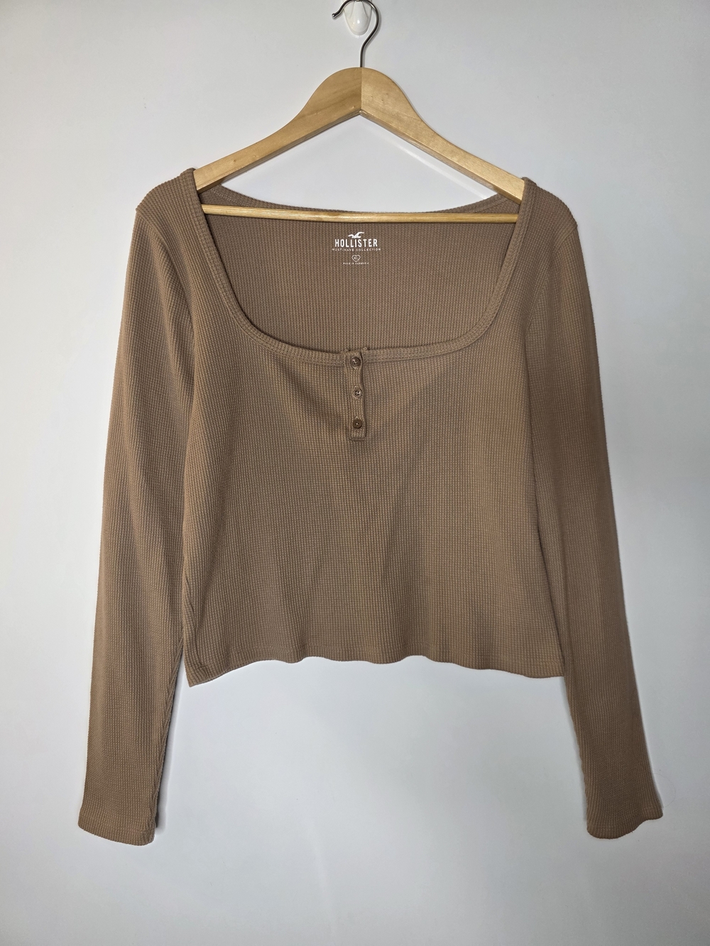 Hollister brown waffle knit Long-Sleeve Ribbed Scoop Neck Top Buttons Size XL